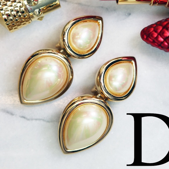 Christian Dior Pearl Cabochon Clip-On Earrings with Gold Plating *Signed* - Picture 6 of 16